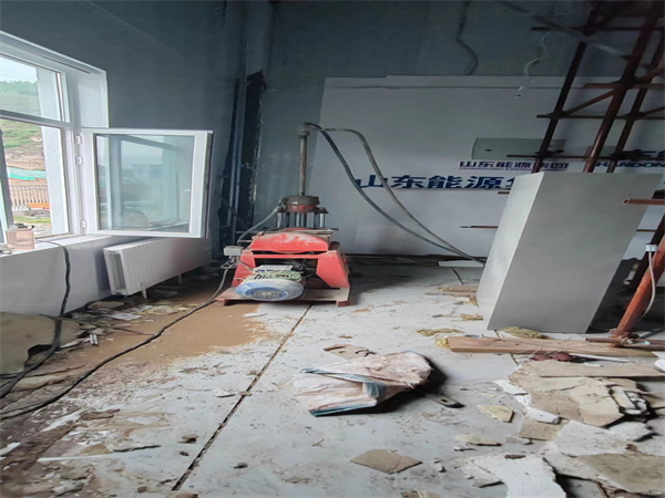 隆昌地基基础下沉墙体裂缝加固注浆顶升施工